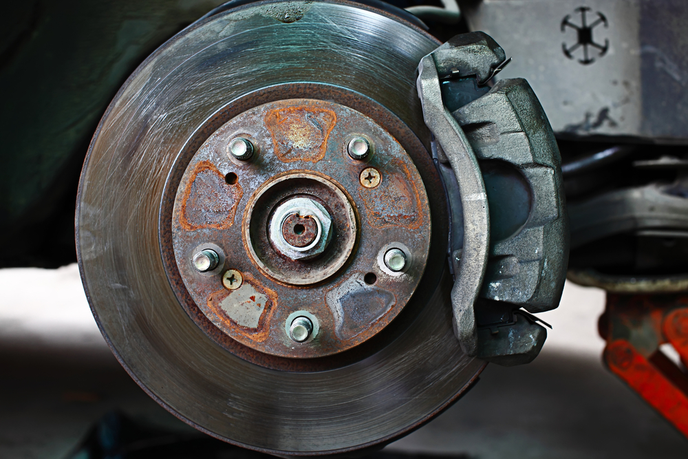 4 Types Of Brake Pads To Be Aware Of When Replacing Bad Ones - Spot Dem