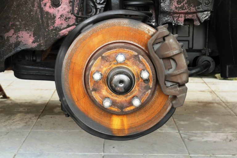 When Your Steering Wheel Is Shaking: Causes And Fixes - Spot Dem